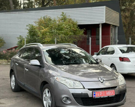 Коричневый Рено Меган, объемом двигателя 1.6 л и пробегом 210 тыс. км за 7700 $, фото 4 на Automoto.ua