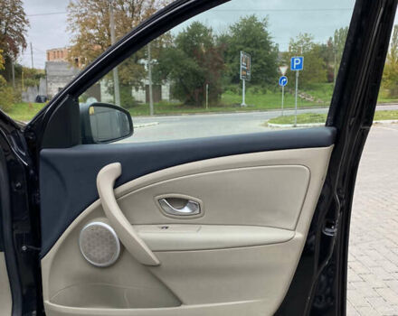 Коричневый Рено Меган, объемом двигателя 1.9 л и пробегом 268 тыс. км за 7600 $, фото 19 на Automoto.ua