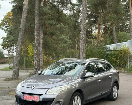 Коричневый Рено Меган, объемом двигателя 1.6 л и пробегом 210 тыс. км за 7700 $, фото 1 на Automoto.ua