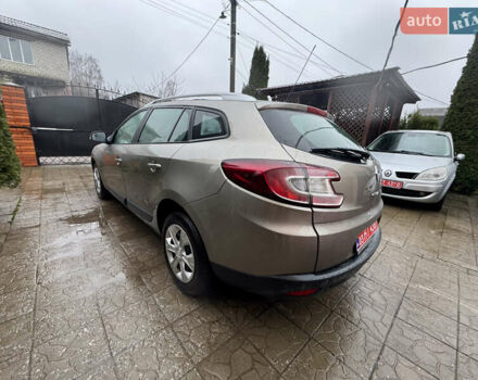 Коричневый Рено Меган, объемом двигателя 1.6 л и пробегом 134 тыс. км за 7499 $, фото 2 на Automoto.ua
