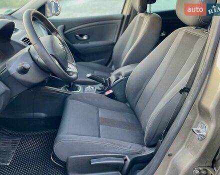 Коричневий Рено Меган, об'ємом двигуна 1.5 л та пробігом 257 тис. км за 6500 $, фото 6 на Automoto.ua