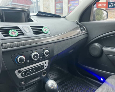 Коричневий Рено Меган, об'ємом двигуна 1.46 л та пробігом 380 тис. км за 6700 $, фото 15 на Automoto.ua