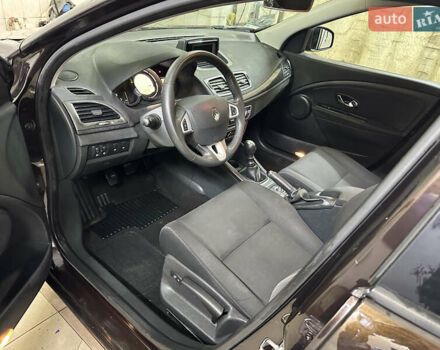 Коричневый Рено Меган, объемом двигателя 1.46 л и пробегом 248 тыс. км за 7250 $, фото 17 на Automoto.ua