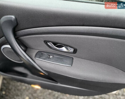 Коричневий Рено Меган, об'ємом двигуна 1.46 л та пробігом 314 тис. км за 8300 $, фото 68 на Automoto.ua