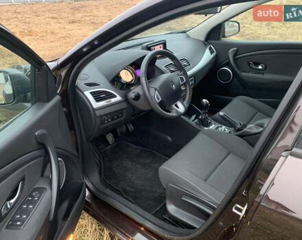 Коричневий Рено Меган, об'ємом двигуна 1.5 л та пробігом 239 тис. км за 8250 $, фото 10 на Automoto.ua