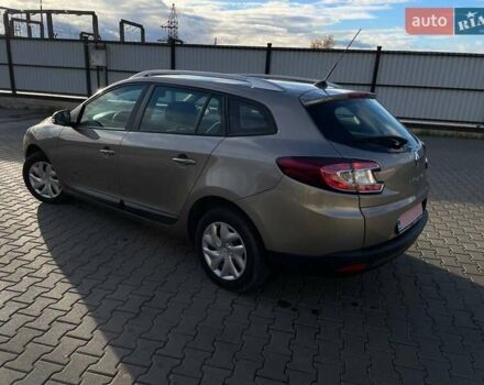 Рено Меган 2012 в Луцке на Automoto.ua Коричневый Рено Меган, объемом двигателя 1.46 л и пробегом 260 тыс. км за 7200 $, фото 2 на Automoto.ua