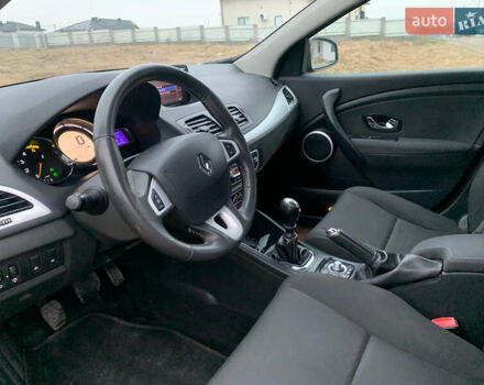 Коричневий Рено Меган, об'ємом двигуна 1.5 л та пробігом 239 тис. км за 8250 $, фото 9 на Automoto.ua