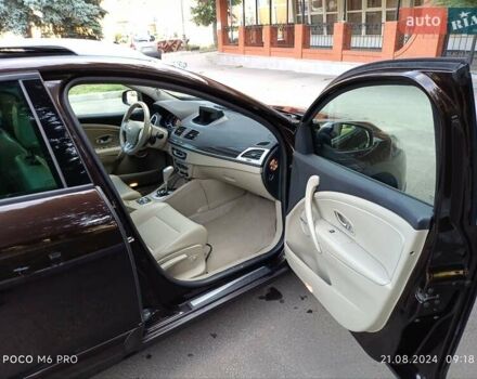 Коричневый Рено Меган, объемом двигателя 2 л и пробегом 288 тыс. км за 8999 $, фото 1 на Automoto.ua