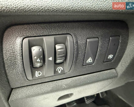 Коричневый Рено Меган, объемом двигателя 1.5 л и пробегом 233 тыс. км за 7800 $, фото 20 на Automoto.ua