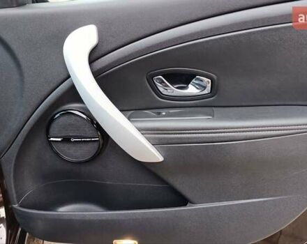 Коричневый Рено Меган, объемом двигателя 1.6 л и пробегом 229 тыс. км за 8700 $, фото 73 на Automoto.ua