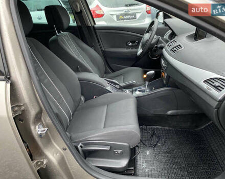 Коричневий Рено Меган, об'ємом двигуна 1.46 л та пробігом 314 тис. км за 8300 $, фото 62 на Automoto.ua