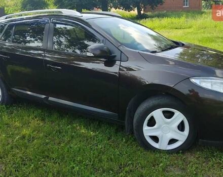 Коричневый Рено Меган, объемом двигателя 1.46 л и пробегом 355 тыс. км за 7600 $, фото 3 на Automoto.ua