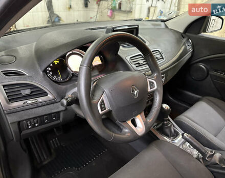 Коричневый Рено Меган, объемом двигателя 1.46 л и пробегом 248 тыс. км за 7250 $, фото 20 на Automoto.ua