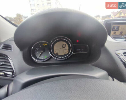 Коричневый Рено Меган, объемом двигателя 1.5 л и пробегом 287 тыс. км за 9100 $, фото 13 на Automoto.ua