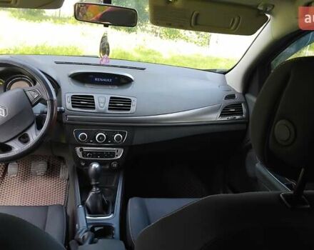 Коричневый Рено Меган, объемом двигателя 1.46 л и пробегом 355 тыс. км за 7600 $, фото 20 на Automoto.ua