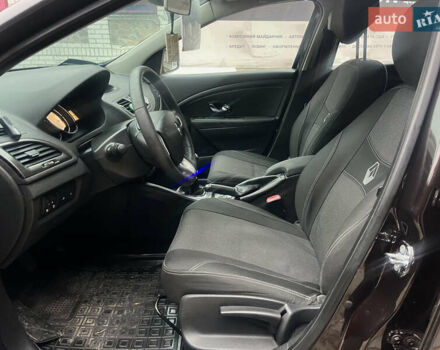 Коричневий Рено Меган, об'ємом двигуна 1.46 л та пробігом 380 тис. км за 6700 $, фото 12 на Automoto.ua