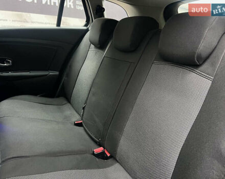 Коричневий Рено Меган, об'ємом двигуна 1.46 л та пробігом 380 тис. км за 6700 $, фото 20 на Automoto.ua