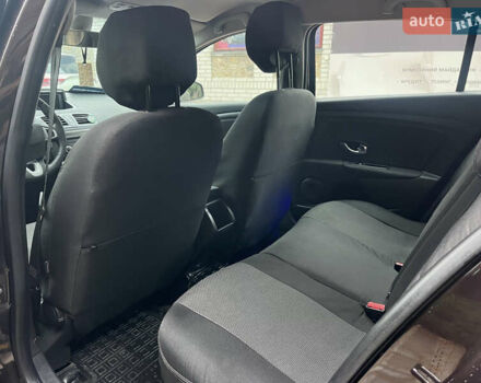Коричневий Рено Меган, об'ємом двигуна 1.46 л та пробігом 380 тис. км за 6700 $, фото 19 на Automoto.ua