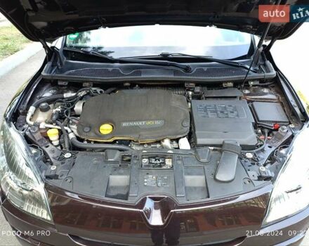 Коричневый Рено Меган, объемом двигателя 2 л и пробегом 288 тыс. км за 8999 $, фото 7 на Automoto.ua