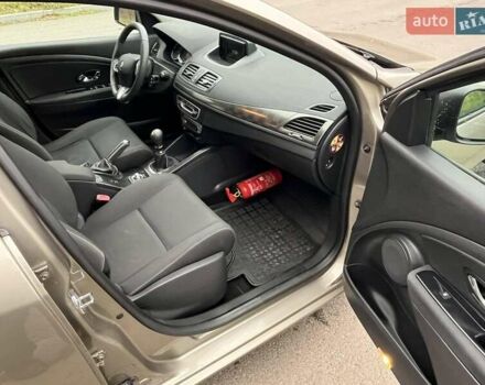 Коричневый Рено Меган, объемом двигателя 1.46 л и пробегом 262 тыс. км за 7850 $, фото 15 на Automoto.ua