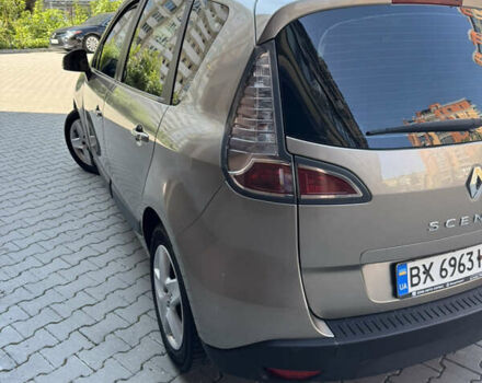 Коричневый Рено Меган, объемом двигателя 1.46 л и пробегом 248 тыс. км за 7650 $, фото 16 на Automoto.ua