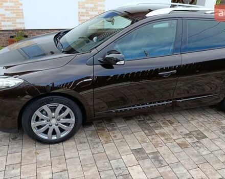 Коричневый Рено Меган, объемом двигателя 1.6 л и пробегом 229 тыс. км за 8700 $, фото 93 на Automoto.ua