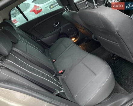 Коричневий Рено Меган, об'ємом двигуна 1.46 л та пробігом 314 тис. км за 8300 $, фото 64 на Automoto.ua