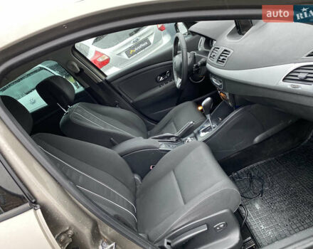 Коричневий Рено Меган, об'ємом двигуна 1.46 л та пробігом 314 тис. км за 8300 $, фото 61 на Automoto.ua