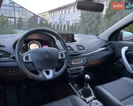 Коричневый Рено Меган, объемом двигателя 1.46 л и пробегом 223 тыс. км за 8999 $, фото 106 на Automoto.ua