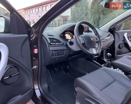 Коричневый Рено Меган, объемом двигателя 1.46 л и пробегом 223 тыс. км за 8999 $, фото 4 на Automoto.ua