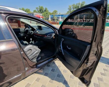 Коричневый Рено Меган, объемом двигателя 1.5 л и пробегом 350 тыс. км за 6000 $, фото 20 на Automoto.ua