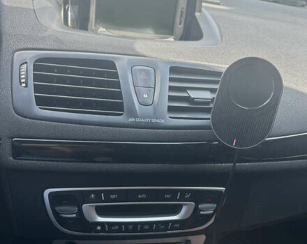 Коричневый Рено Меган, объемом двигателя 1.46 л и пробегом 295 тыс. км за 8300 $, фото 7 на Automoto.ua