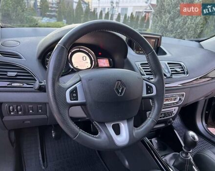 Коричневый Рено Меган, объемом двигателя 1.46 л и пробегом 223 тыс. км за 8999 $, фото 114 на Automoto.ua