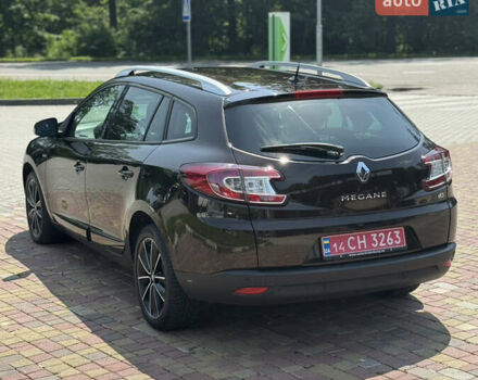 Коричневый Рено Меган, объемом двигателя 1.6 л и пробегом 250 тыс. км за 8800 $, фото 1 на Automoto.ua