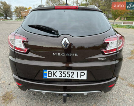 Коричневый Рено Меган, объемом двигателя 1.5 л и пробегом 252 тыс. км за 9300 $, фото 4 на Automoto.ua