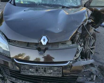 Коричневый Рено Меган, объемом двигателя 1.6 л и пробегом 220 тыс. км за 2500 $, фото 4 на Automoto.ua