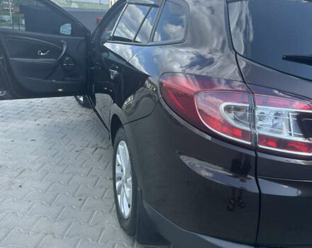 Коричневый Рено Меган, объемом двигателя 1.46 л и пробегом 295 тыс. км за 8300 $, фото 1 на Automoto.ua