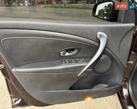 Коричневый Рено Меган, объемом двигателя 1.5 л и пробегом 252 тыс. км за 9300 $, фото 33 на Automoto.ua