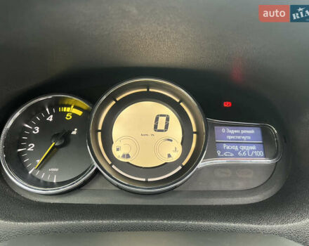 Коричневый Рено Меган, объемом двигателя 1.5 л и пробегом 300 тыс. км за 7100 $, фото 26 на Automoto.ua