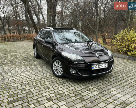 Коричневый Рено Меган, объемом двигателя 1.5 л и пробегом 300 тыс. км за 7100 $, фото 3 на Automoto.ua