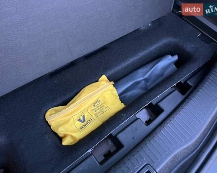 Коричневый Рено Меган, объемом двигателя 1.46 л и пробегом 223 тыс. км за 8999 $, фото 140 на Automoto.ua