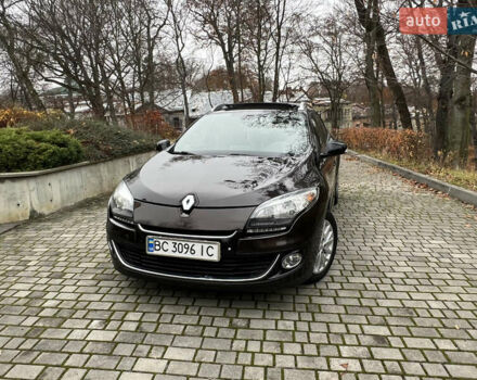 Коричневый Рено Меган, объемом двигателя 1.5 л и пробегом 300 тыс. км за 7100 $, фото 2 на Automoto.ua