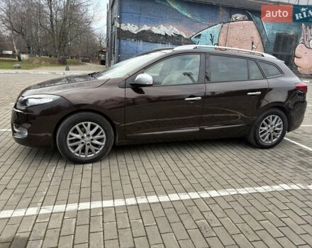 Коричневый Рено Меган, объемом двигателя 1.5 л и пробегом 197 тыс. км за 10550 $, фото 1 на Automoto.ua
