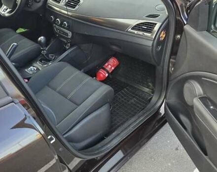 Коричневый Рено Меган, объемом двигателя 1.46 л и пробегом 143 тыс. км за 7500 $, фото 22 на Automoto.ua