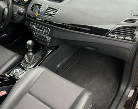 Коричневый Рено Меган, объемом двигателя 1.5 л и пробегом 300 тыс. км за 7100 $, фото 21 на Automoto.ua