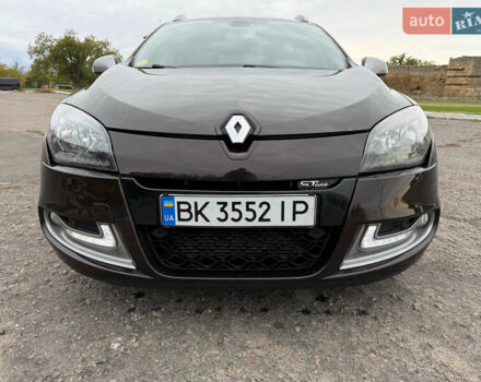 Коричневый Рено Меган, объемом двигателя 1.5 л и пробегом 252 тыс. км за 9300 $, фото 1 на Automoto.ua