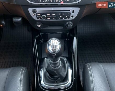 Коричневый Рено Меган, объемом двигателя 1.46 л и пробегом 223 тыс. км за 8999 $, фото 124 на Automoto.ua