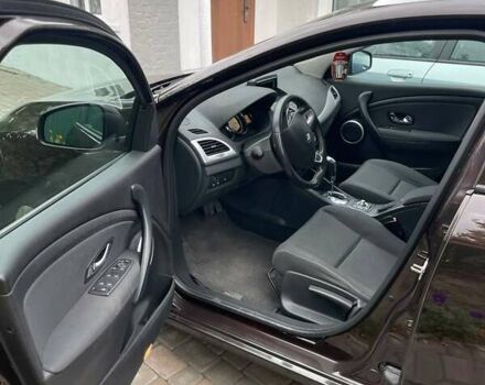 Коричневый Рено Меган, объемом двигателя 1.46 л и пробегом 220 тыс. км за 7600 $, фото 6 на Automoto.ua