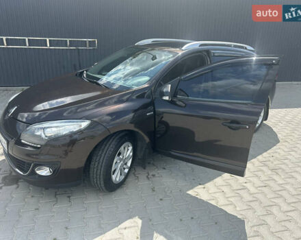 Коричневый Рено Меган, объемом двигателя 1.46 л и пробегом 295 тыс. км за 8300 $, фото 4 на Automoto.ua