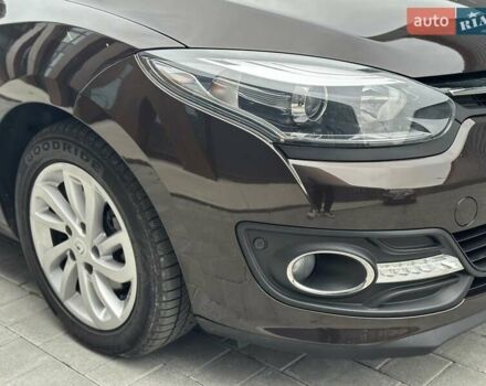 Коричневый Рено Меган, объемом двигателя 0 л и пробегом 170 тыс. км за 10800 $, фото 50 на Automoto.ua